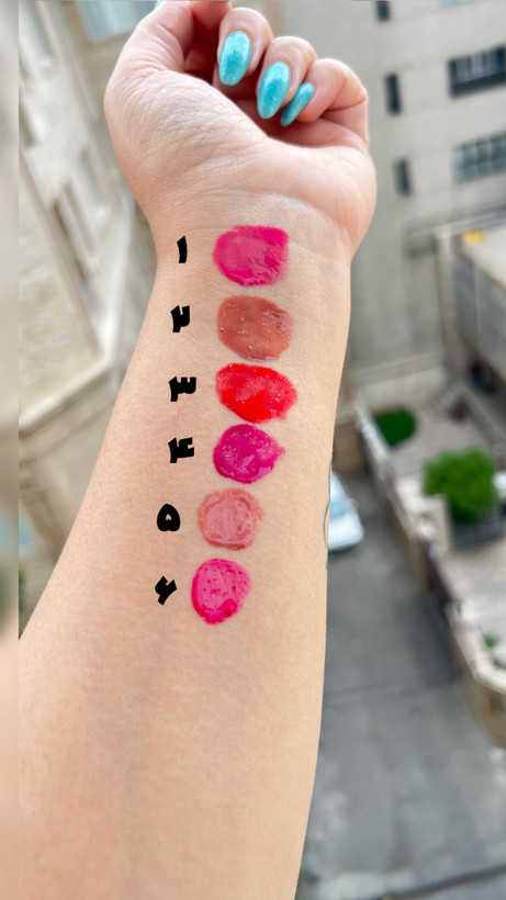بستنی لب(لیپ گلاس)Kiss Beauty