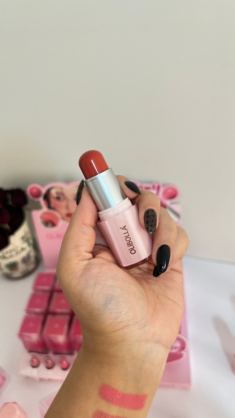 رژگونه استیکی