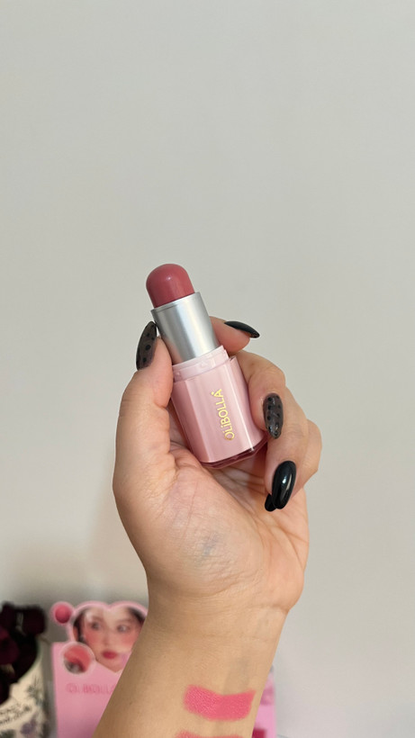 رژگونه استیکی